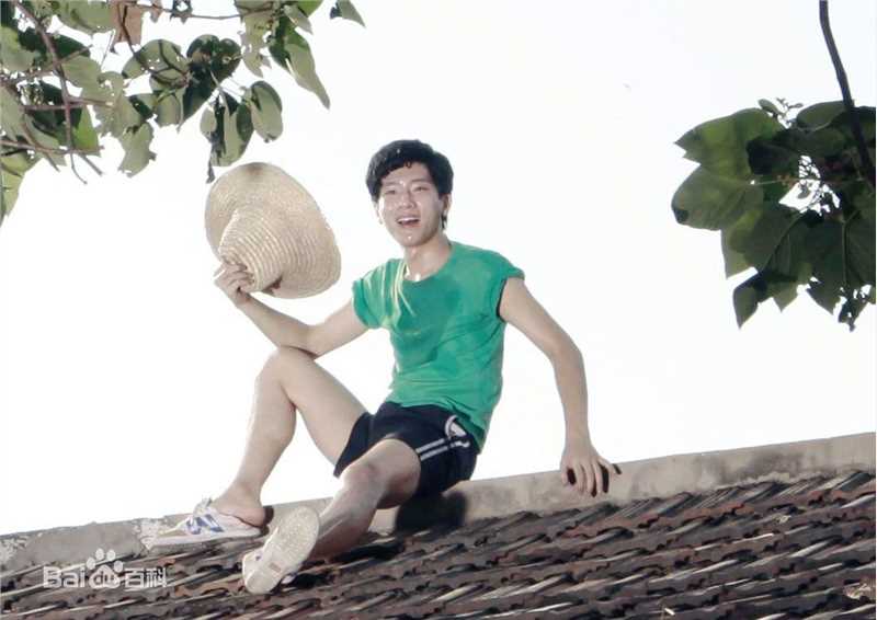 井柏然(Jing Bo Ran)在2010年《全城热恋》饰演小方中的