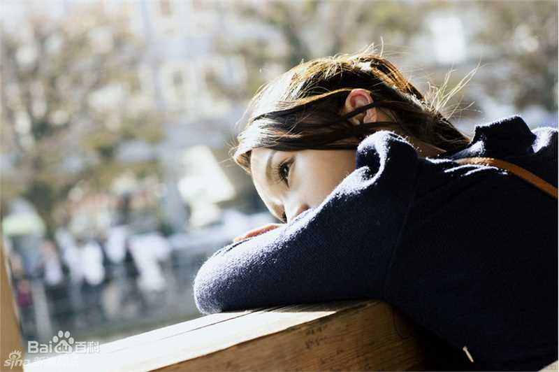 精选李沁(Li Qin)在《璀璨人生》余非中的图册