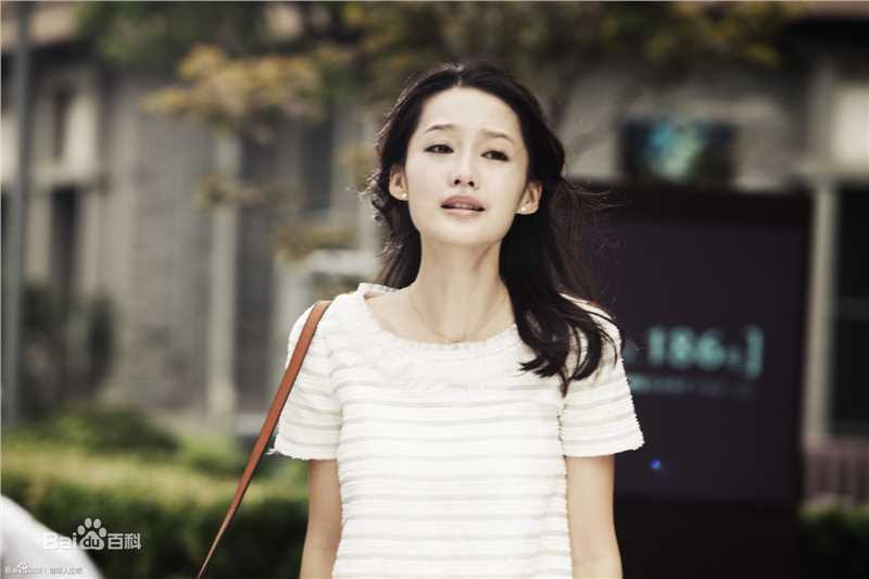 精选李沁(Li Qin)在《璀璨人生》余非中的图册