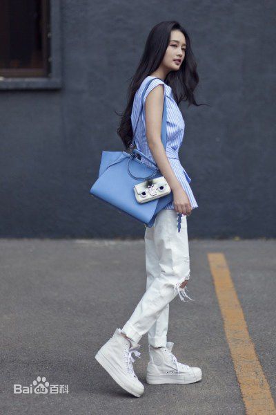 李沁(Li Qin)潮流街拍前后照片
