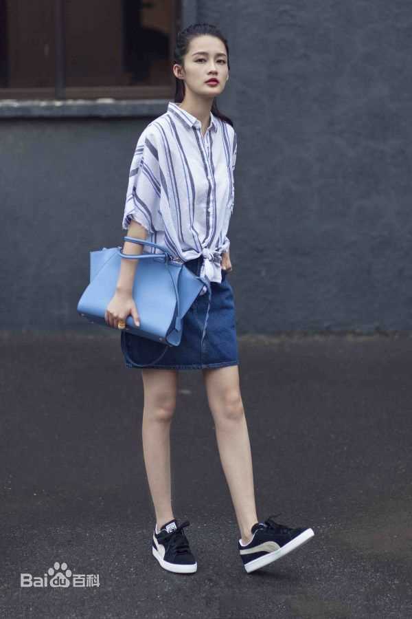 李沁(Li Qin)潮流街拍前后照片