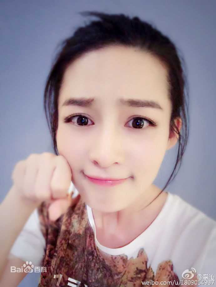 李沁(Li Qin)照素颜照相册