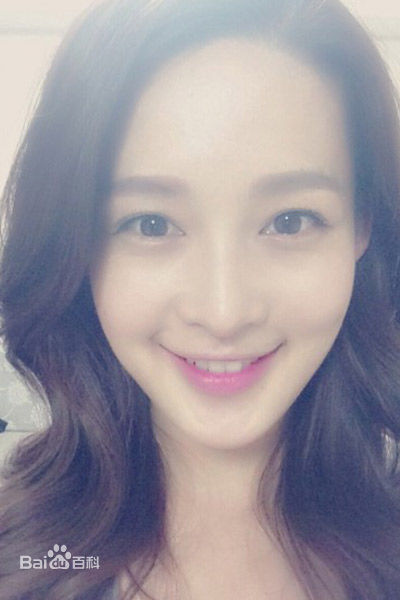 李沁(Li Qin)照素颜照相册