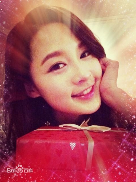 李沁(Li Qin)照素颜照相册