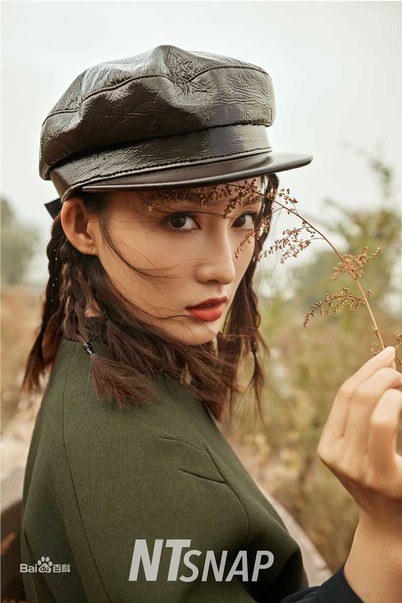 李沁(Li Qin)时尚大片图册