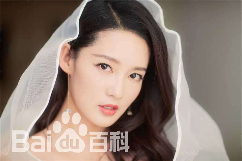 最新李沁(Li Qin)性感图片