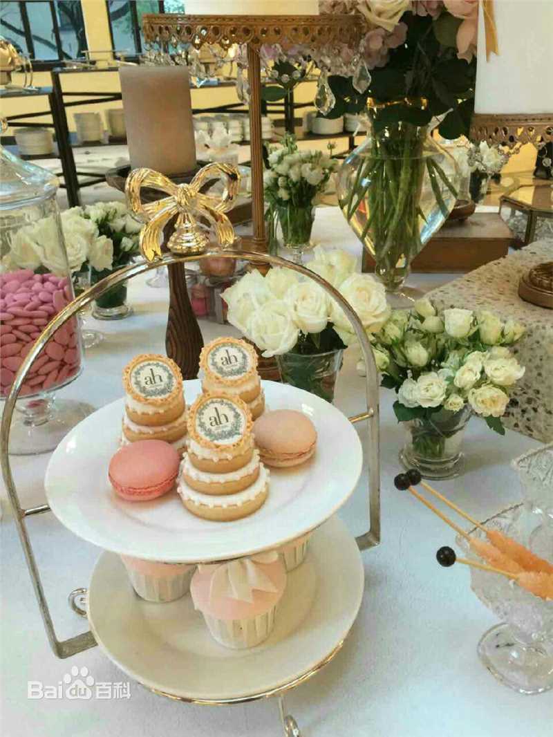 杨颖(Angelababy)婚纱礼服及婚礼内景布置前后照片