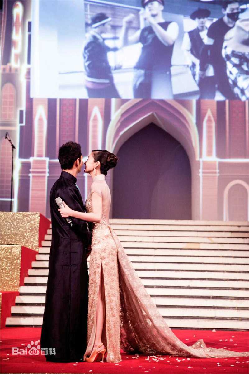 杨颖(Angelababy)婚纱礼服及婚礼内景布置前后照片