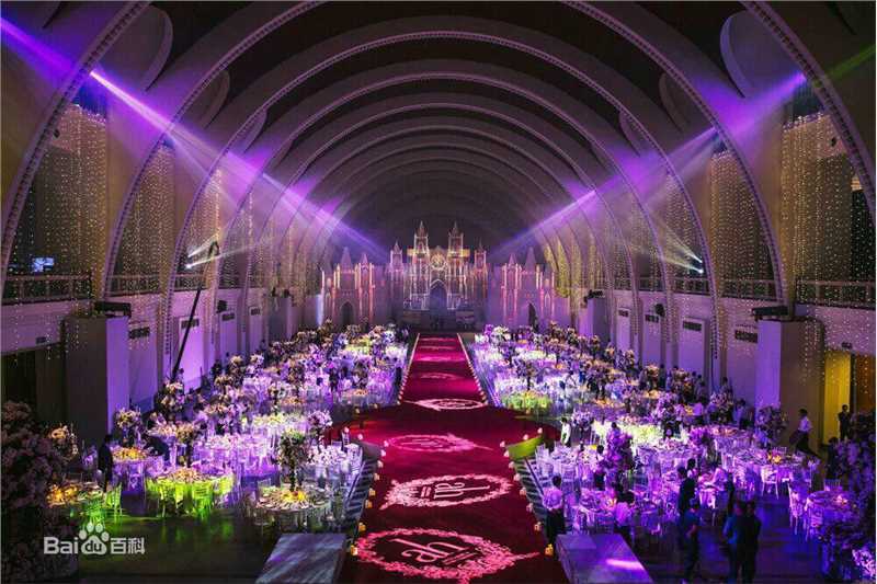 杨颖(Angelababy)婚纱礼服及婚礼内景布置前后照片