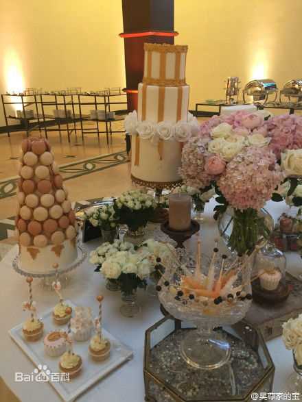 杨颖(Angelababy)婚纱礼服及婚礼内景布置前后照片