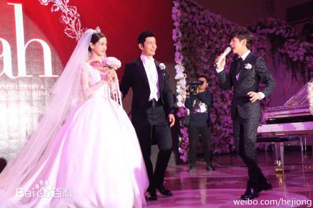 杨颖(Angelababy)婚纱礼服及婚礼内景布置前后照片