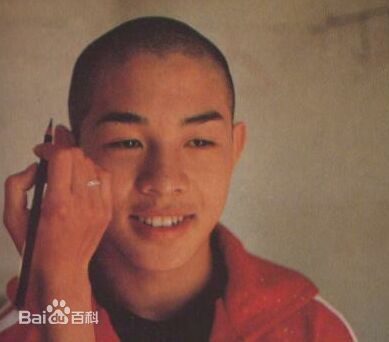 精选李连杰(Jet Li)在《少林寺》中的图册