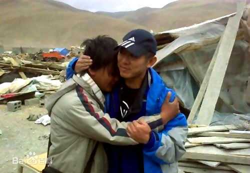 李连杰(Jet Li)在玉树前后照片