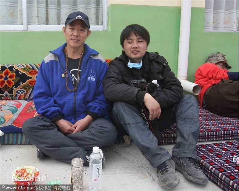 李连杰(Jet Li)在玉树前后照片