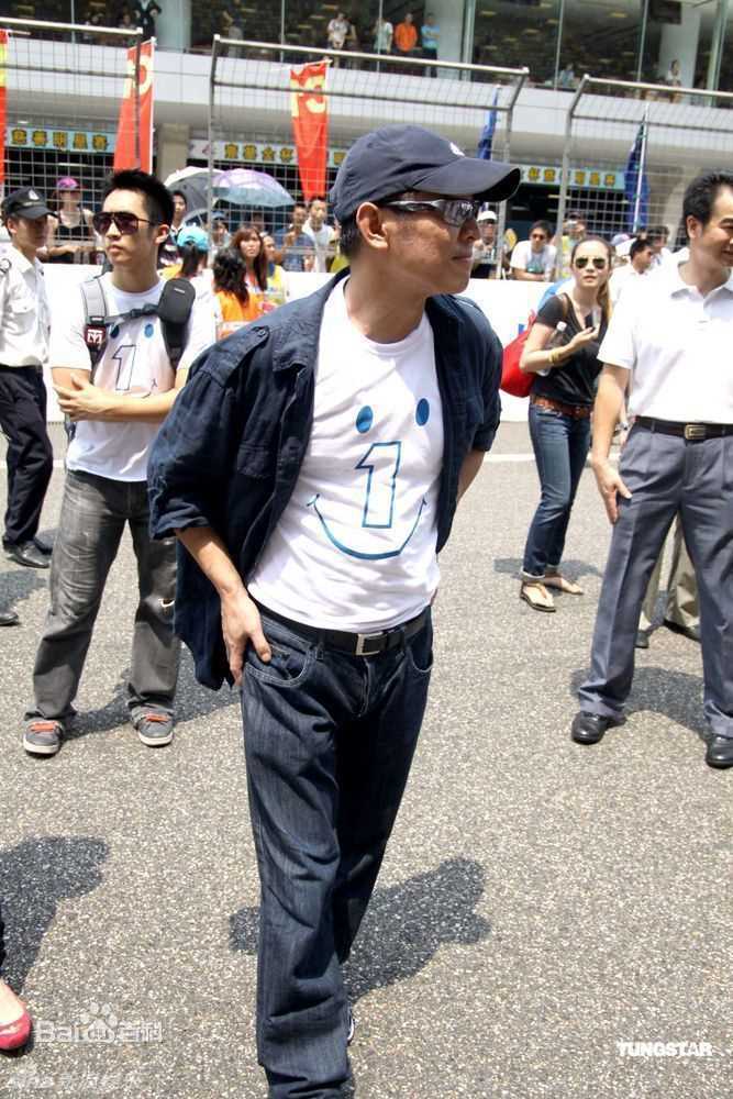 李连杰(Jet Li)壹基金壁纸壁纸