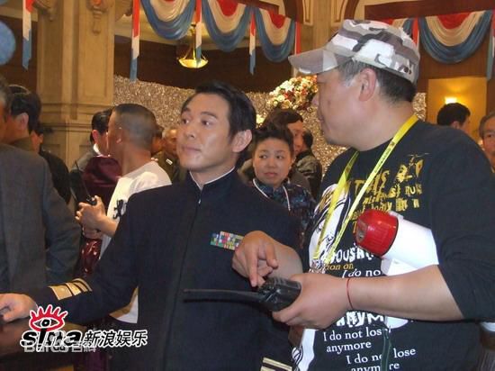 李连杰(Jet Li)军装前后照片