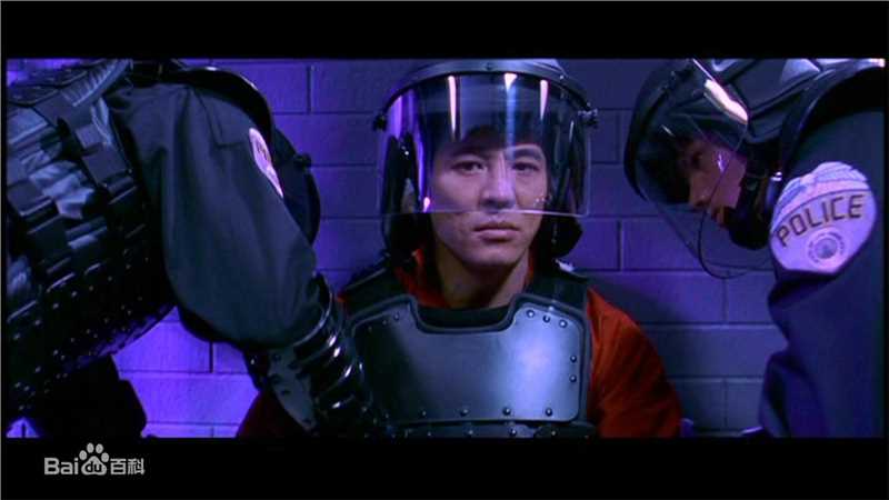 李连杰(Jet Li)《宇宙追缉令》剧照