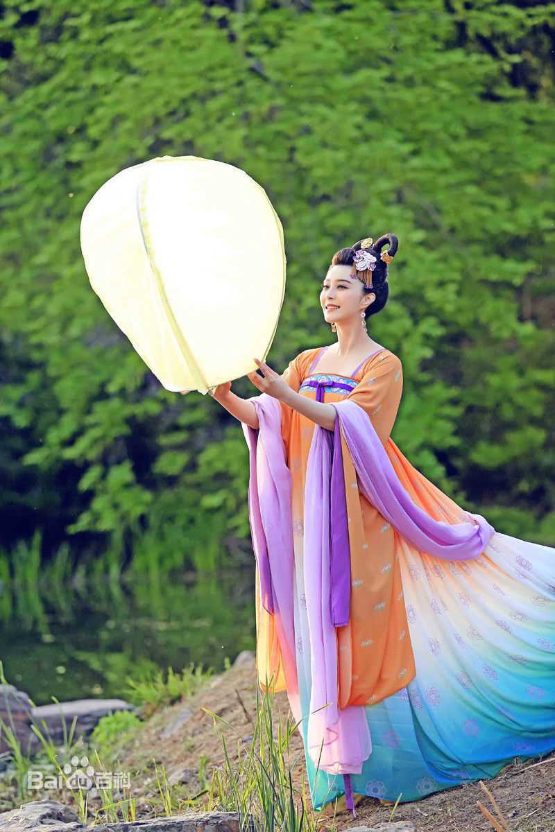 范冰冰(Fan Bingbing)《武媚娘传奇》精选剧照