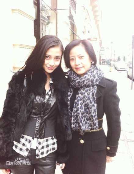 杨颖(Angelababy) family前后照片