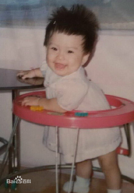 杨颖(Angelababy) family前后照片