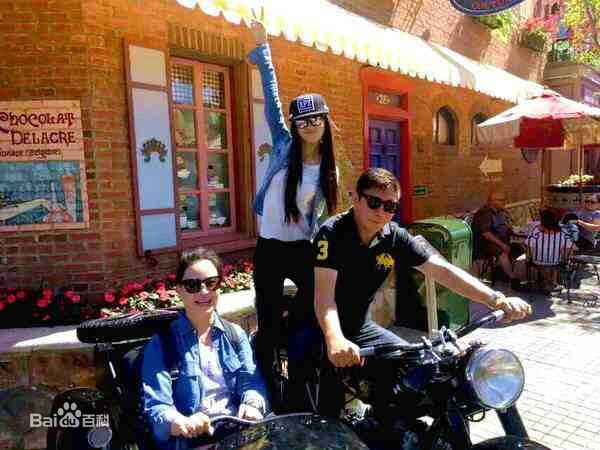 杨颖(Angelababy) family前后照片