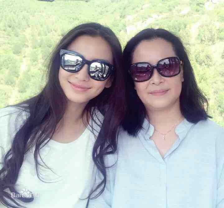 杨颖(Angelababy) family前后照片