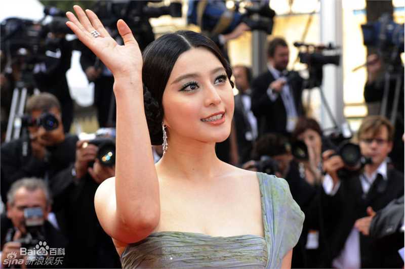 范冰冰(Fan Bingbing)出席第63届戛纳电影节前后照片