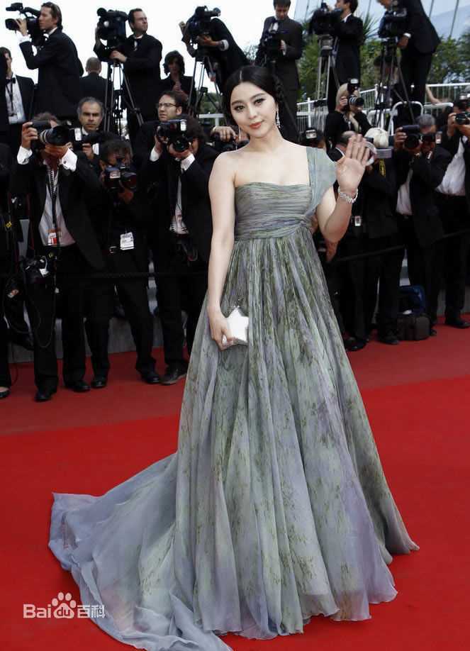 范冰冰(Fan Bingbing)出席第63届戛纳电影节前后照片