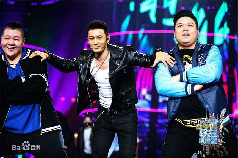 黄晓明(Huang Xiaoming)表演现场壁纸壁纸