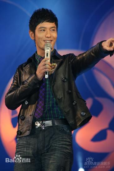 黄晓明(Huang Xiaoming)表演现场壁纸壁纸