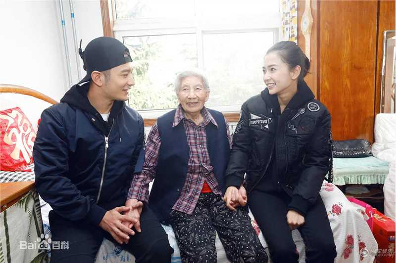 黄晓明(Huang Xiaoming)Angelababy夫妇公益之行图册