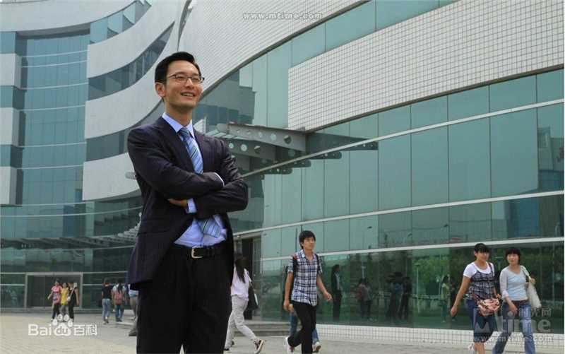 精选黄晓明(Huang Xiaoming)在《中国合伙人》成东青中的图册