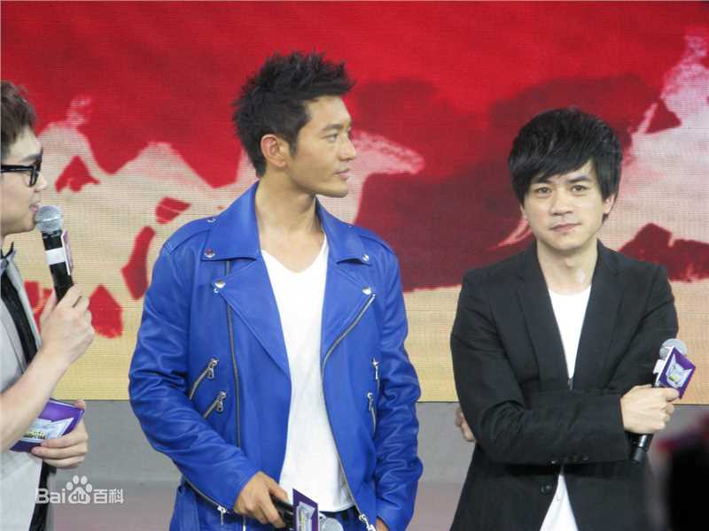 最新黄晓明(Huang Xiaoming)在2012《匹夫盛典》中的壁纸