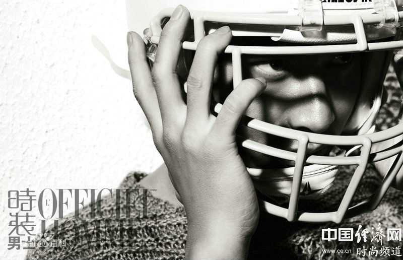精选黄晓明(Huang Xiaoming)在2012《时装男士OFFICIEL HOMMES》中的图册