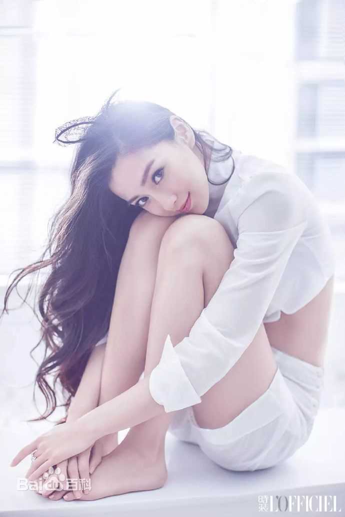 杨颖(Angelababy)时装L’OFFICIEL图片图集