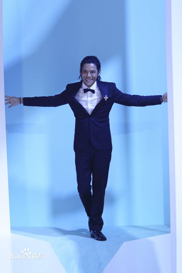 向佐(Jacky)最全黑西装壁纸