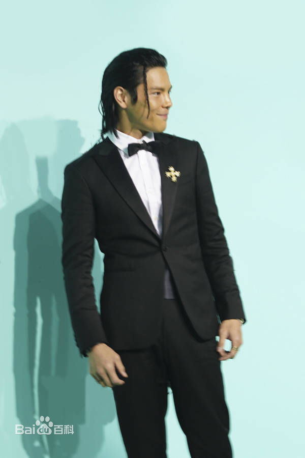 向佐(Jacky)最全黑西装壁纸