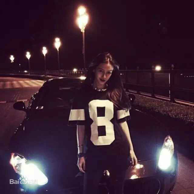 杨颖(Angelababy)微博+闺蜜前后照片