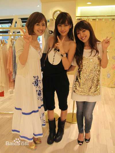 杨颖(Angelababy)微博+闺蜜前后照片