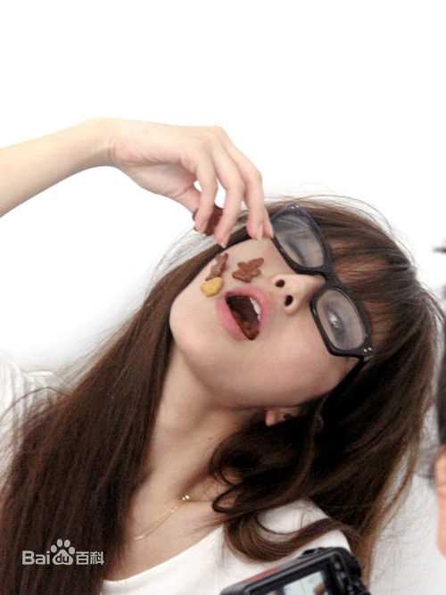 杨颖(Angelababy)微博+闺蜜前后照片