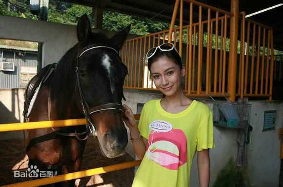 杨颖(Angelababy)微博+闺蜜前后照片