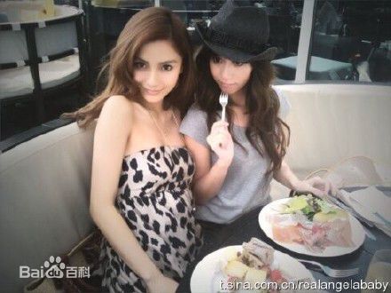 杨颖(Angelababy)微博+闺蜜前后照片