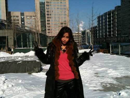 杨颖(Angelababy)微博+闺蜜前后照片