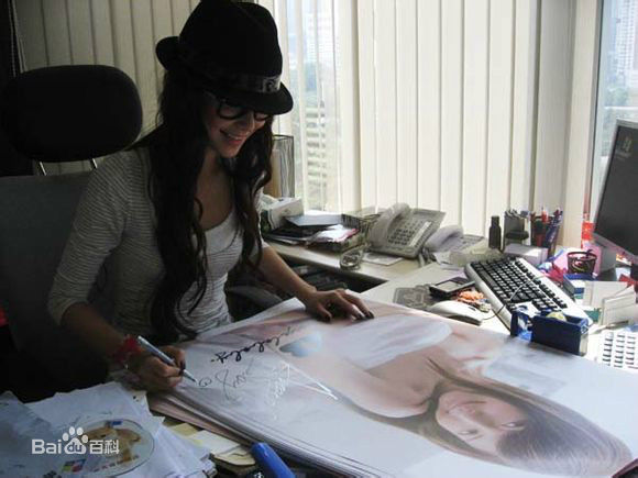 杨颖(Angelababy)微博+闺蜜前后照片