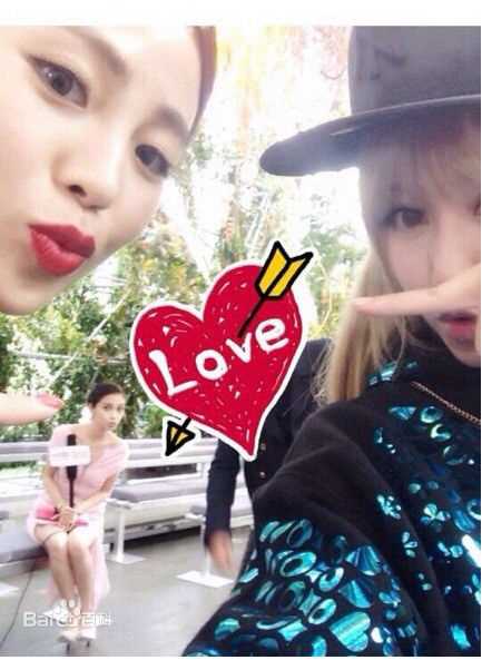 杨颖(Angelababy)微博+闺蜜前后照片