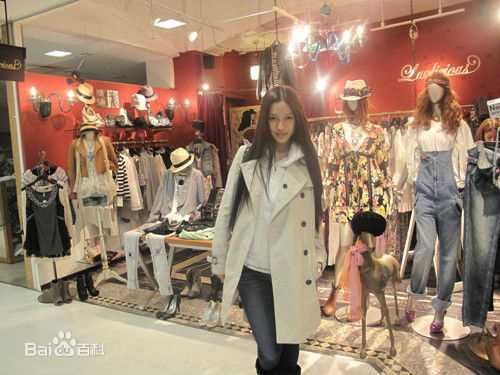 杨颖(Angelababy)微博+闺蜜前后照片