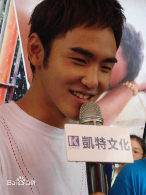 精选阮经天(Ethan Juan)在书《ALOHA正在夏威夷》中的图册