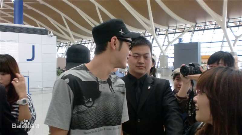 阮经天(Ethan Juan)2010Dior新品发布会素颜照相册