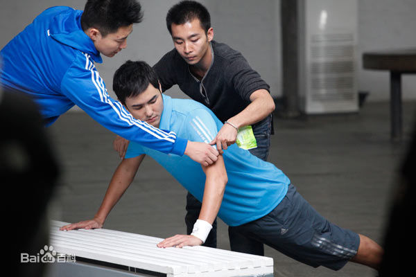 阮经天(Ethan Juan)2010阿迪达斯男子训练系列图片图集