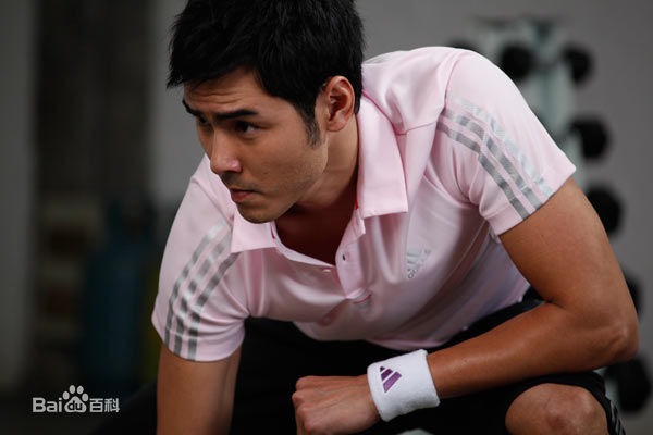 阮经天(Ethan Juan)2010阿迪达斯男子训练系列图片图集